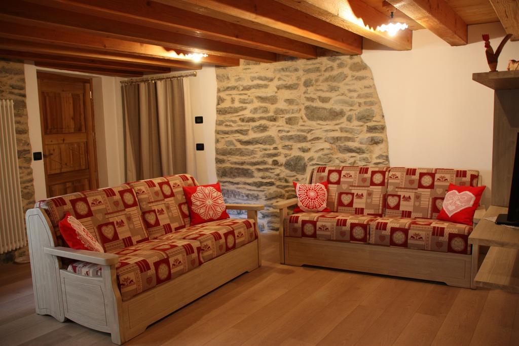 Lo Trapei Appartement Aosta Kamer foto