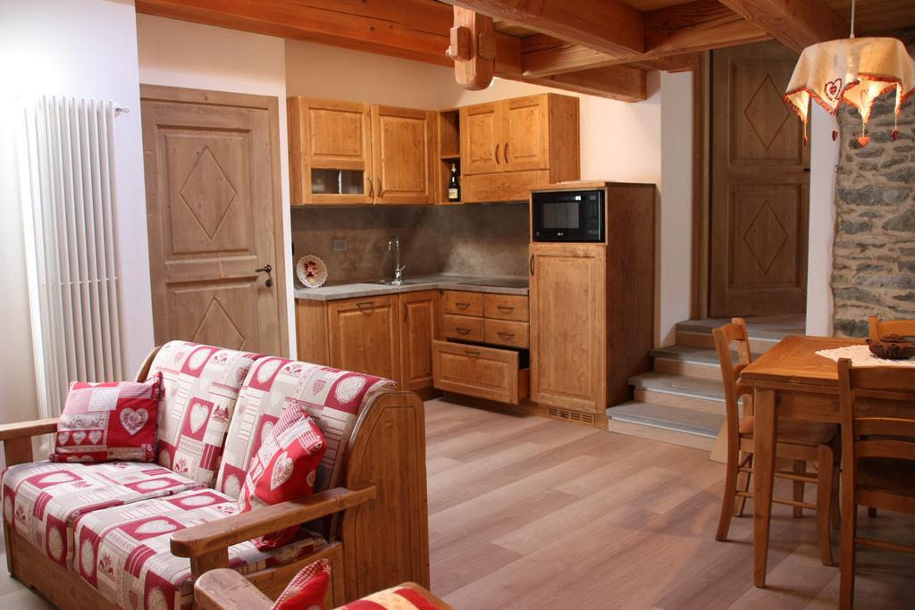 Lo Trapei Appartement Aosta Kamer foto